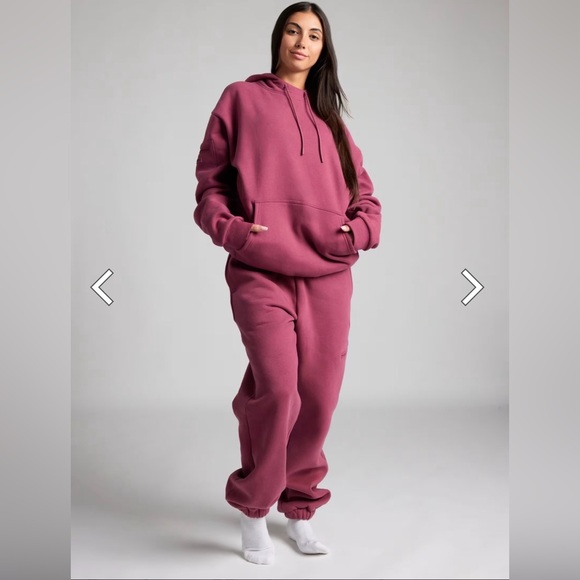 Comfrt Airplane Mode Travel Hoodie/ Jogger Set - Picture 2 of 11